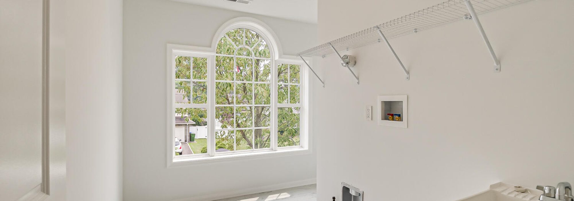 126 Christie St Edison NJ-large-052-054-PIC 5063ENFUSE-1500x1000-72dpi